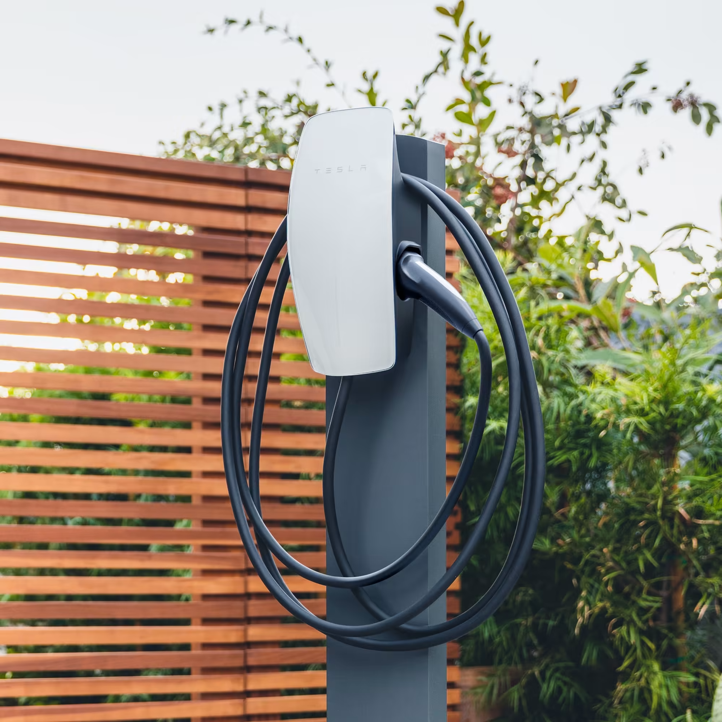 Tesla Wall Connector - Geração 3 - Compatível com veículos Tesla e não Tesla monofásicos e trifásicos - Conector tipo 2